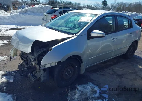 2010 Nissan Sentra 2.0S z USA, uszkodzony, nr VIN 3N1AB6AP1AL716703